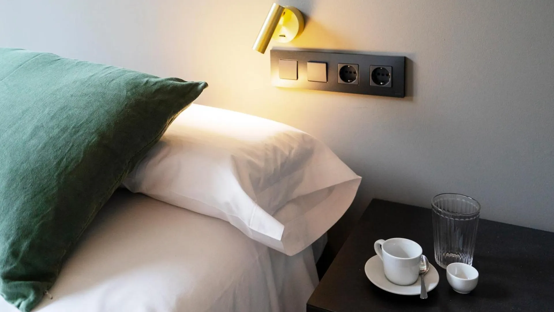 Guest house Hostal Porxos Garden Barcelona