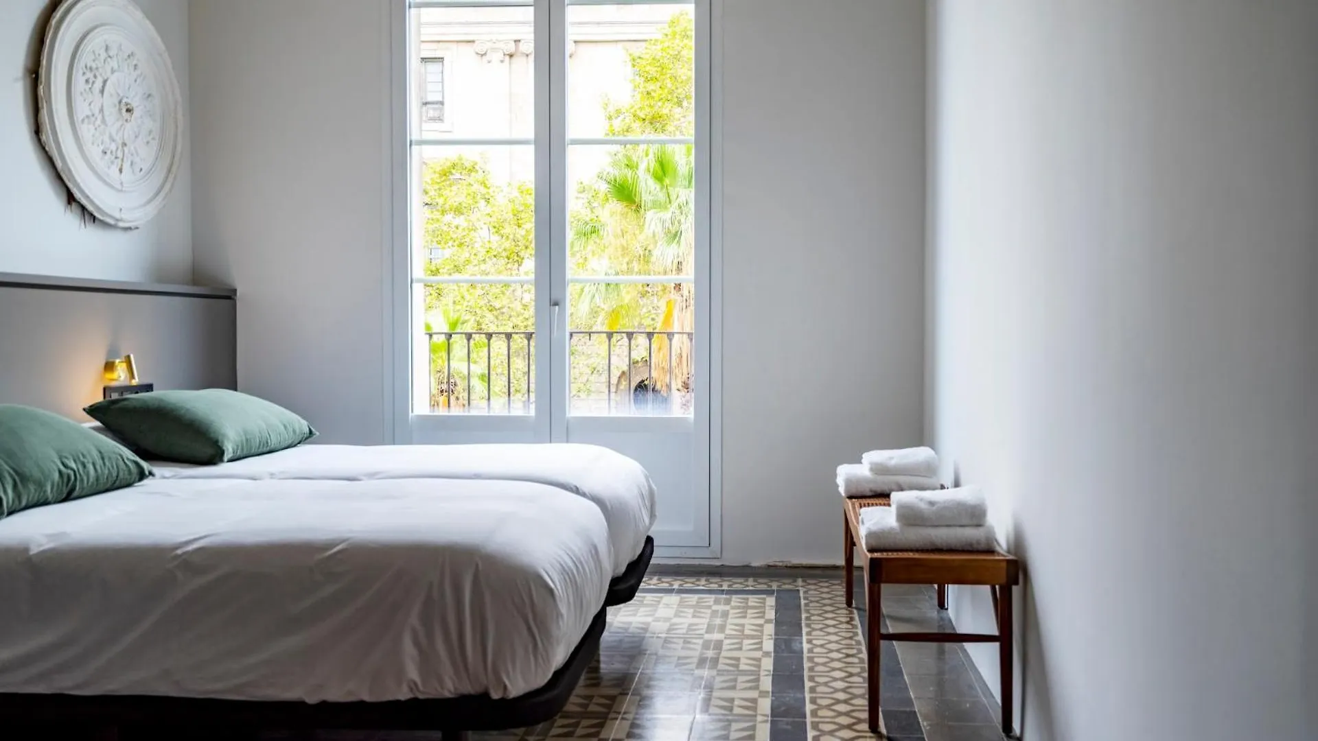 Guest house Hostal Porxos Garden Barcelona Spain