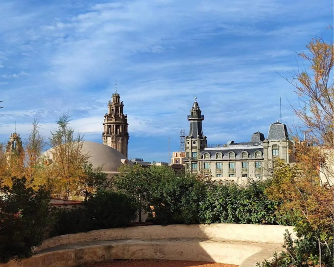 Hostal Porxos Garden contacts